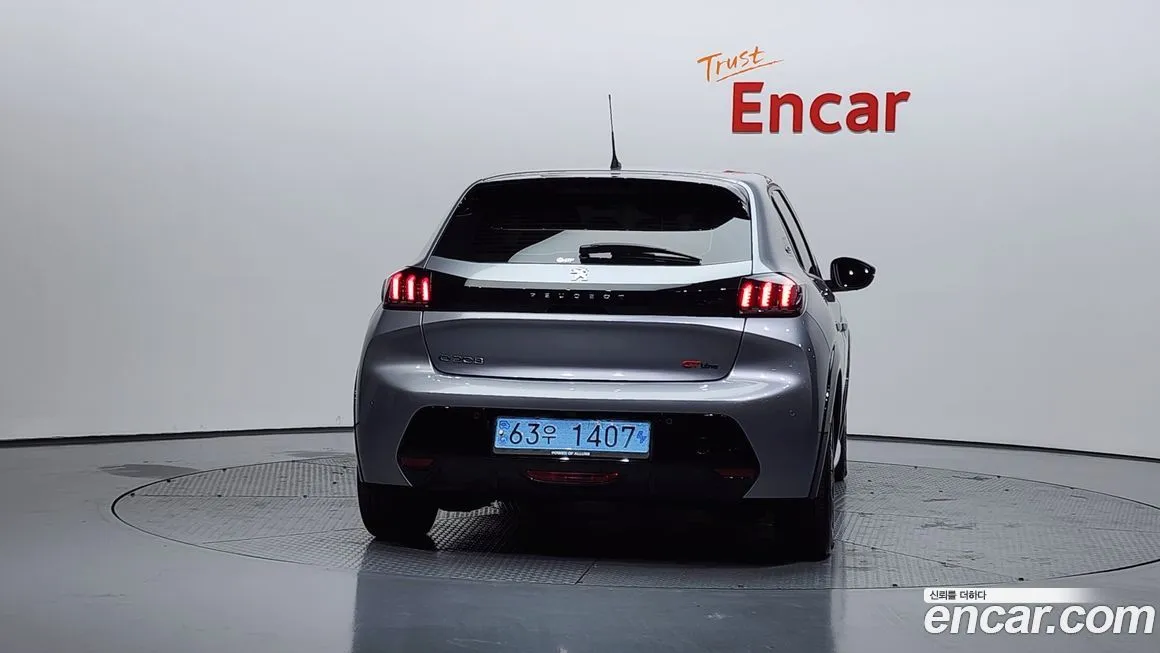 Peugeot 208 2022 из KR, фото 5