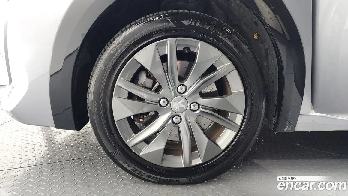 Peugeot 208 2022 из KR, фото 7