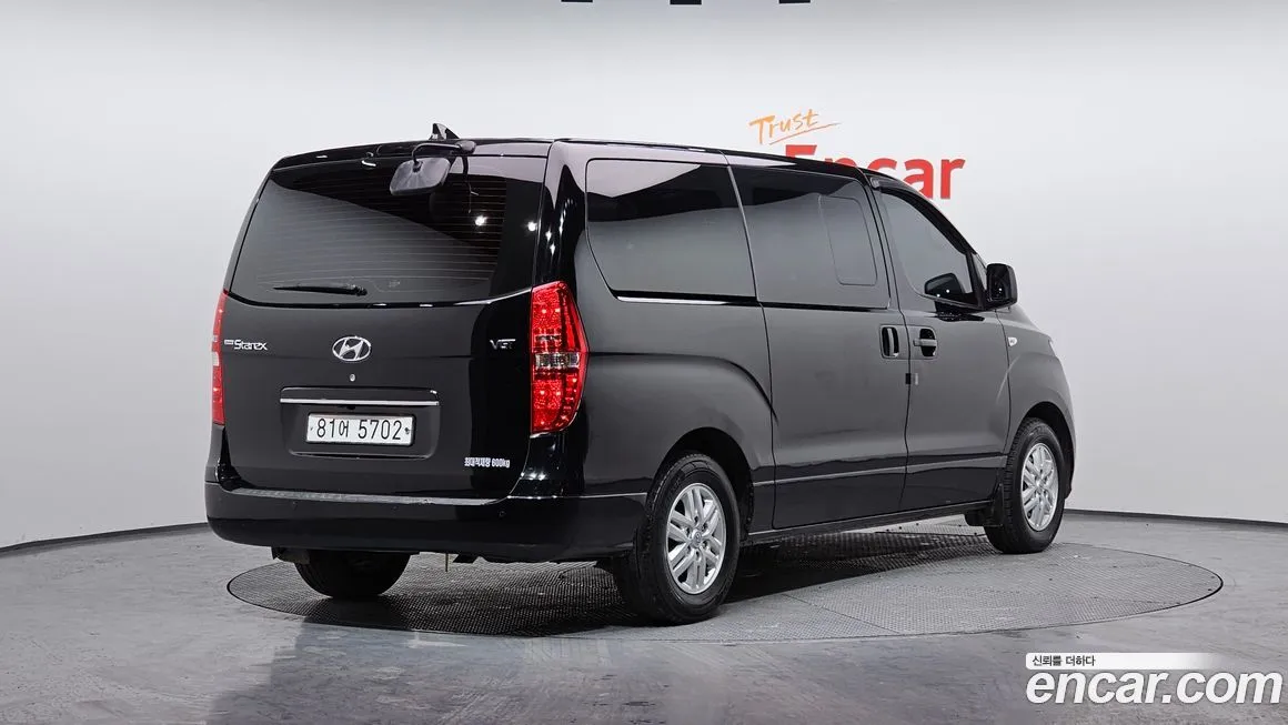 Hyundai Starex — фото 5