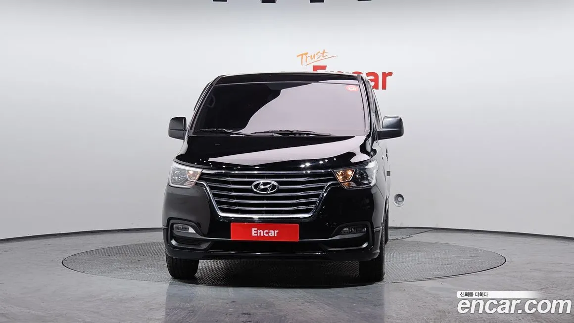 Hyundai Starex — фото 2