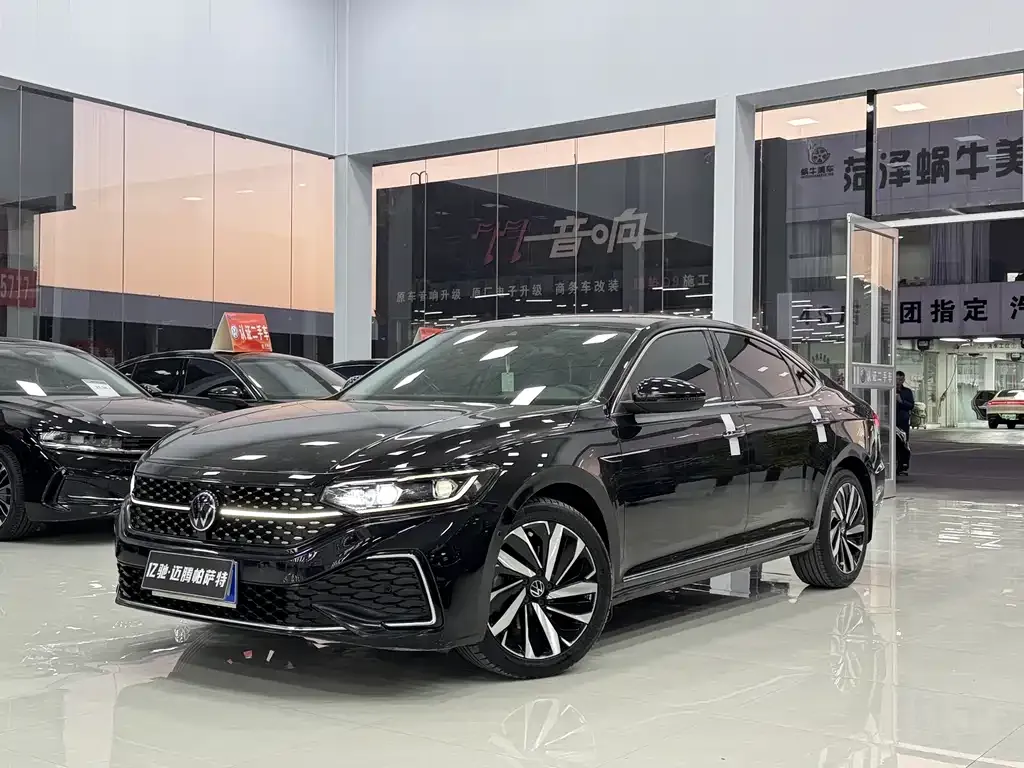 Volkswagen Passat 2022 из CN, фото 1