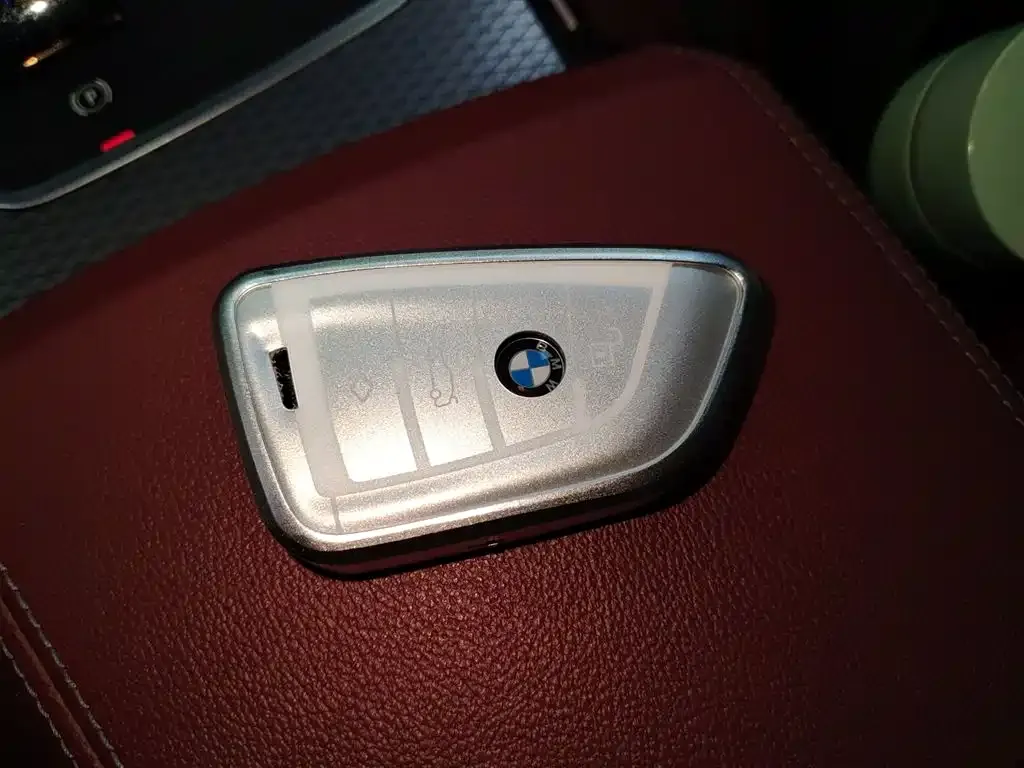 BMW 3 Series 2023 из CN, фото 4