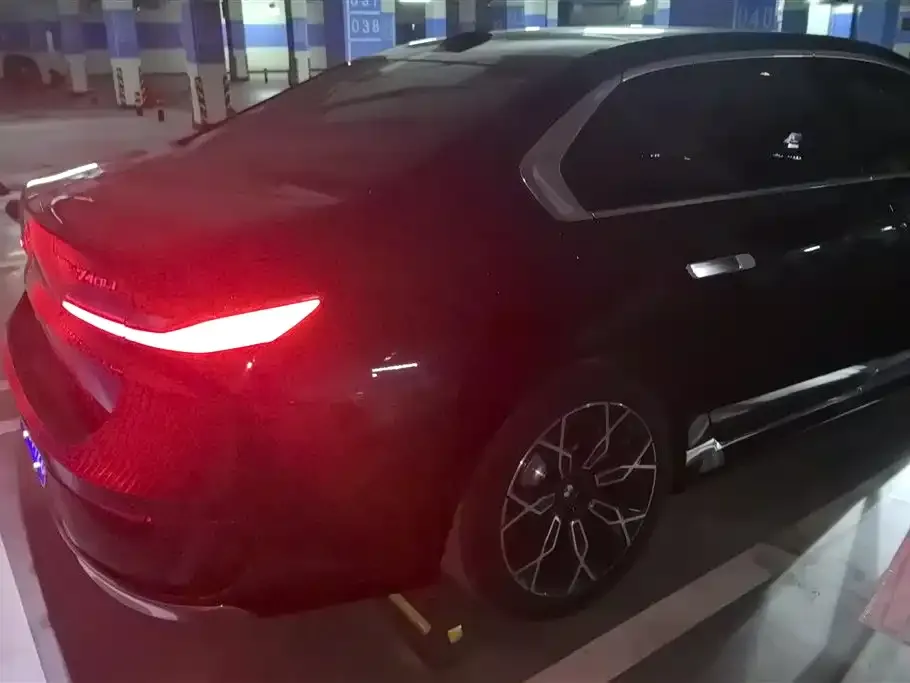 BMW 7 Series 2026 из CN, фото 5