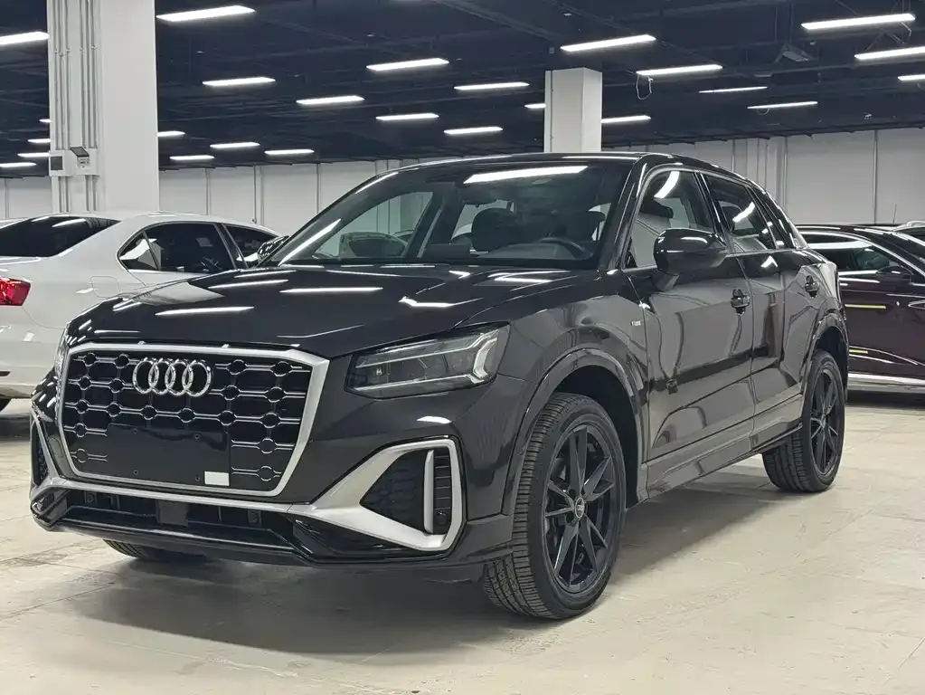 Audi Q2L 2023 из CN, фото 1