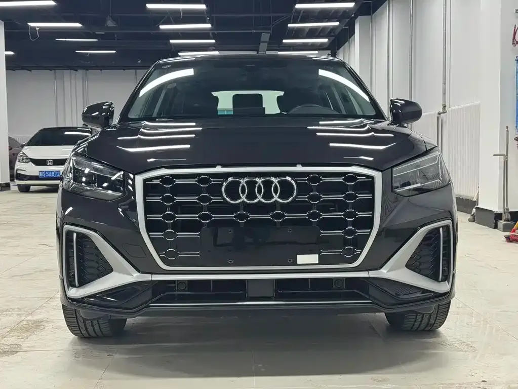 Audi Q2L 2023 из CN, фото 8