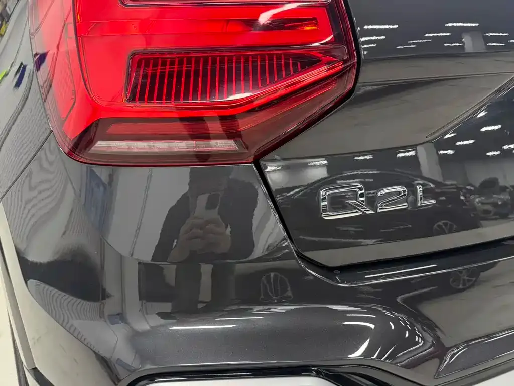 Audi Q2L 2023 из CN, фото 2