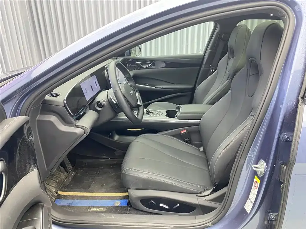 BYD Seal — фото 6