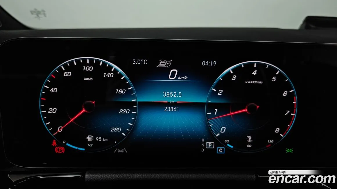 Mercedes-Benz GLA-Class 2021 из KR, фото 2