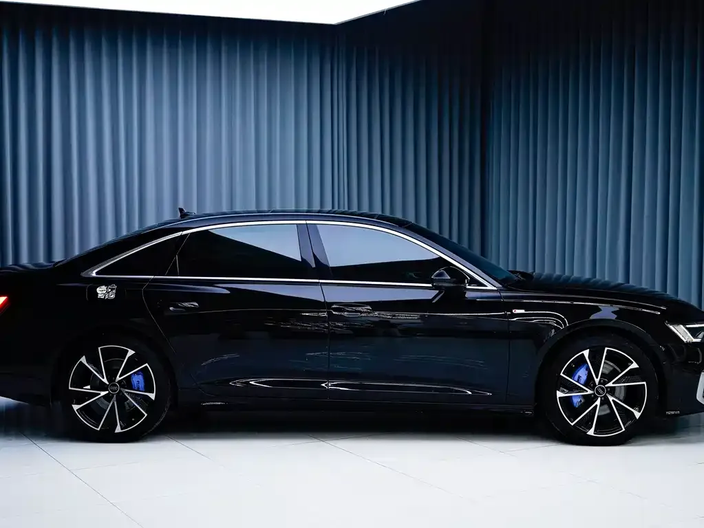 Audi A6L 2023 из CN, фото 2