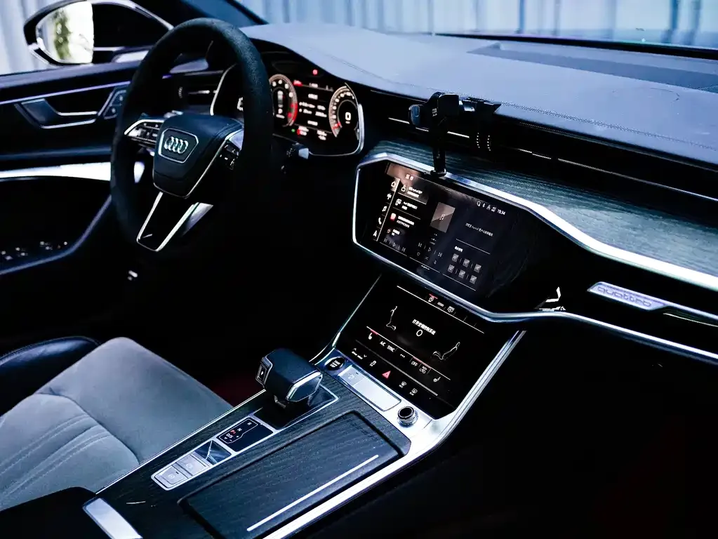 Audi A6L 2023 из CN, фото 4