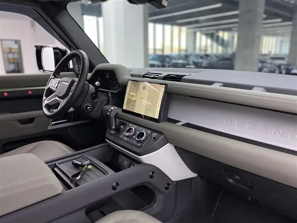 Land Rover Defender 2023 из CN, фото 8