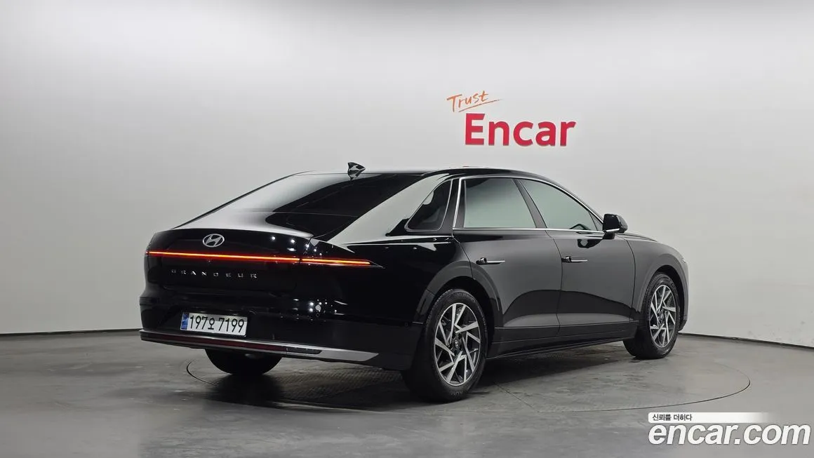 Hyundai Grandeur 2023 из KR, фото 4