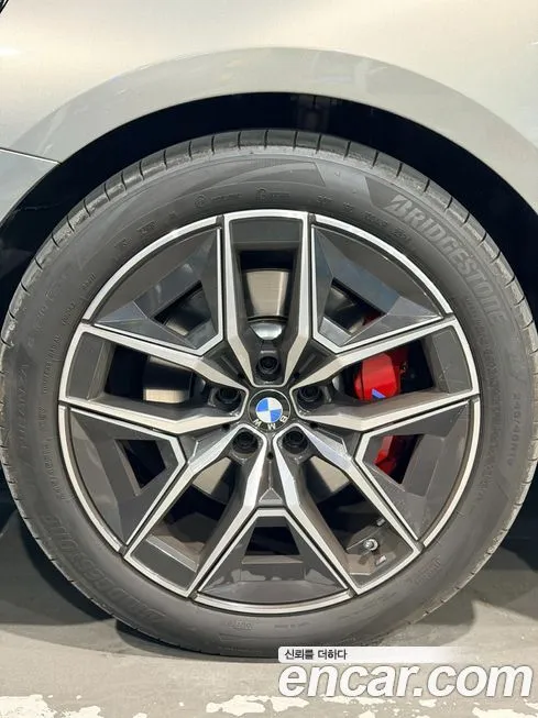 BMW 5-Series — фото 10