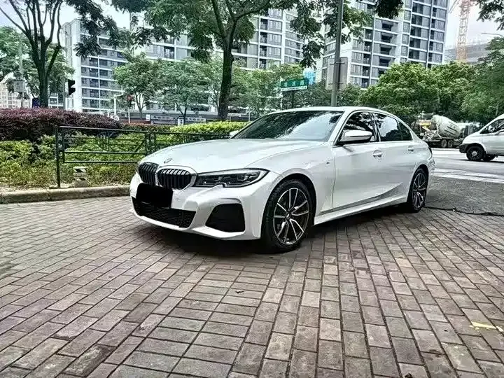 BMW 3 Series 2022 из CN, фото 1