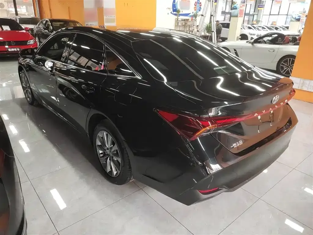 Toyota Avalon — фото 10