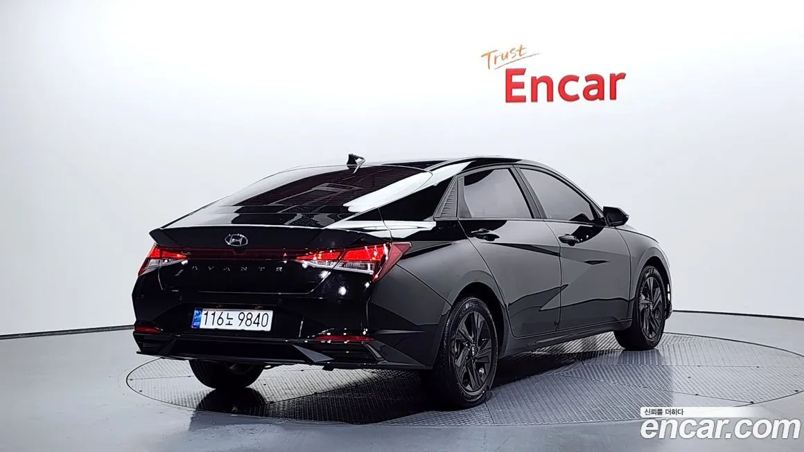 Hyundai AVANTE — фото 3