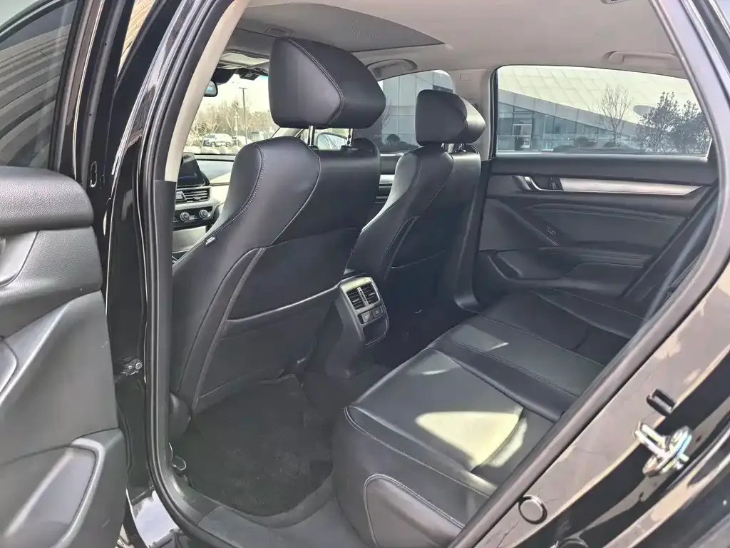 Honda Accord 2023 из CN, фото 9