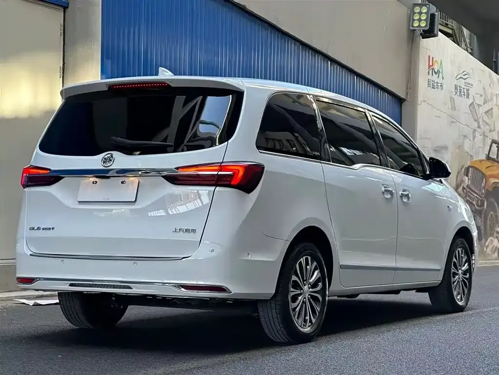Buick GL8 2022 из CN, фото 3