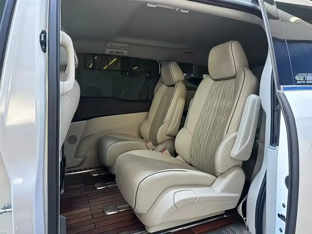 Buick GL8 2022 из CN, фото 5