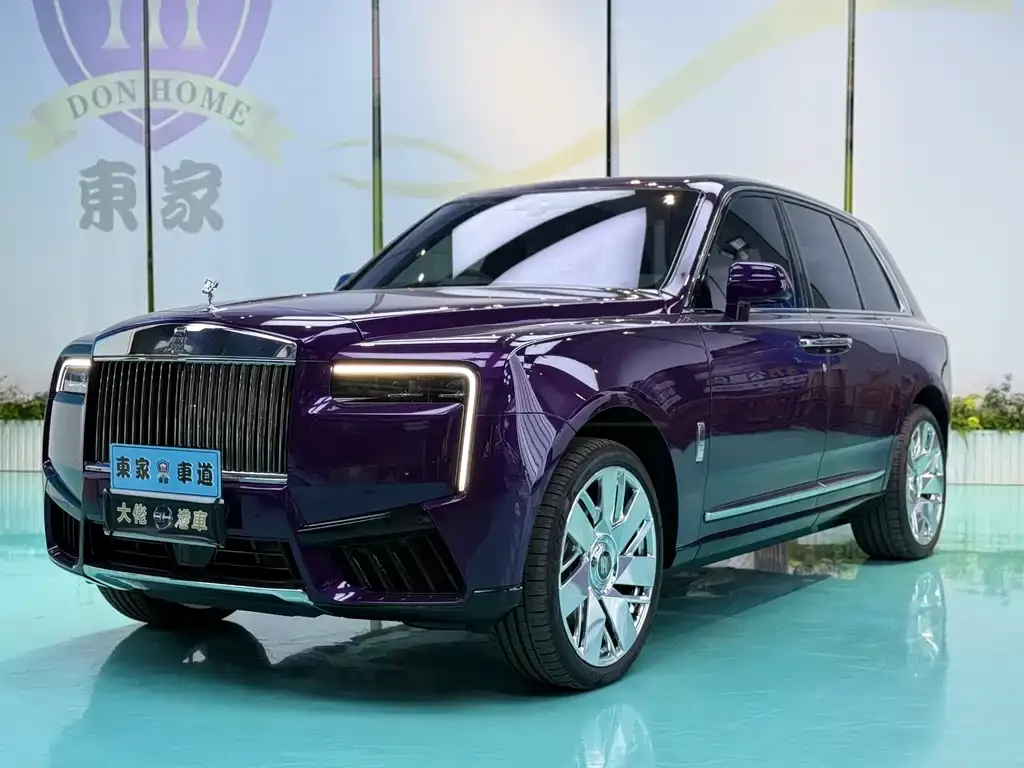 Rolls-Royce Cullinan — фото 1