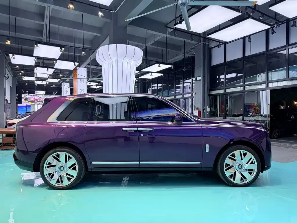Rolls-Royce Cullinan — фото 7