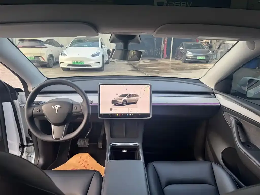 Tesla Model Y — фото 4