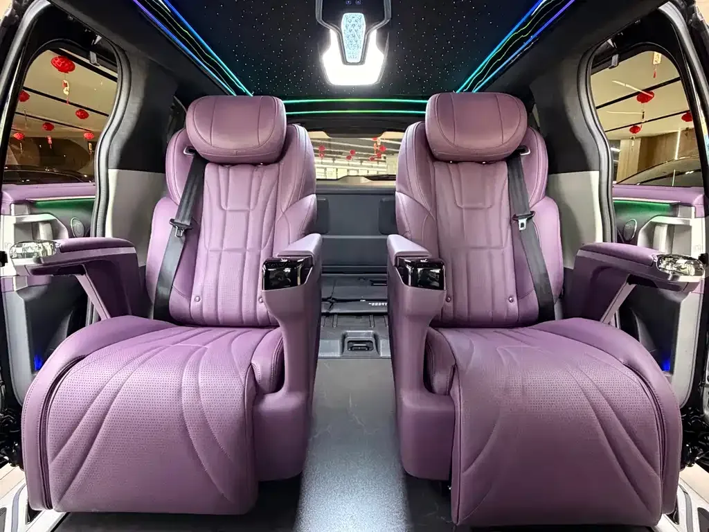 Toyota Granvia — фото 6