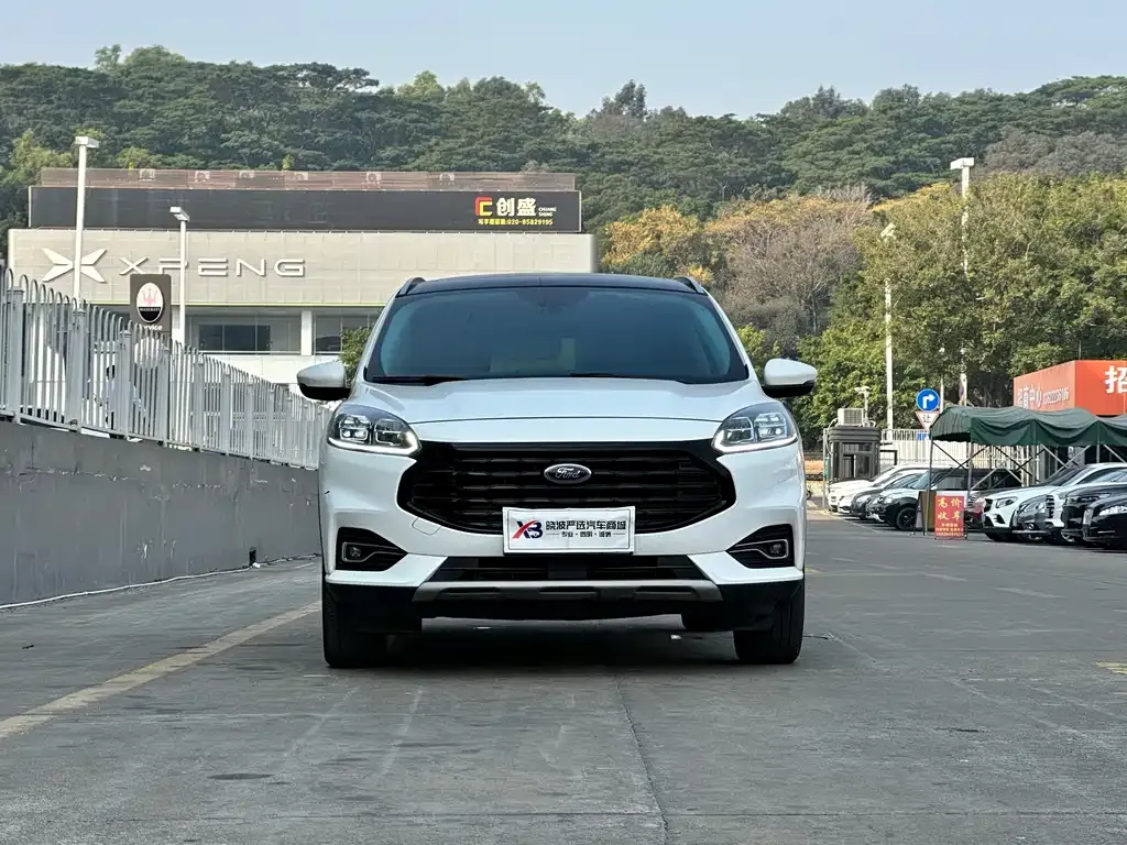 Ford Escape 2022 из CN, фото 3