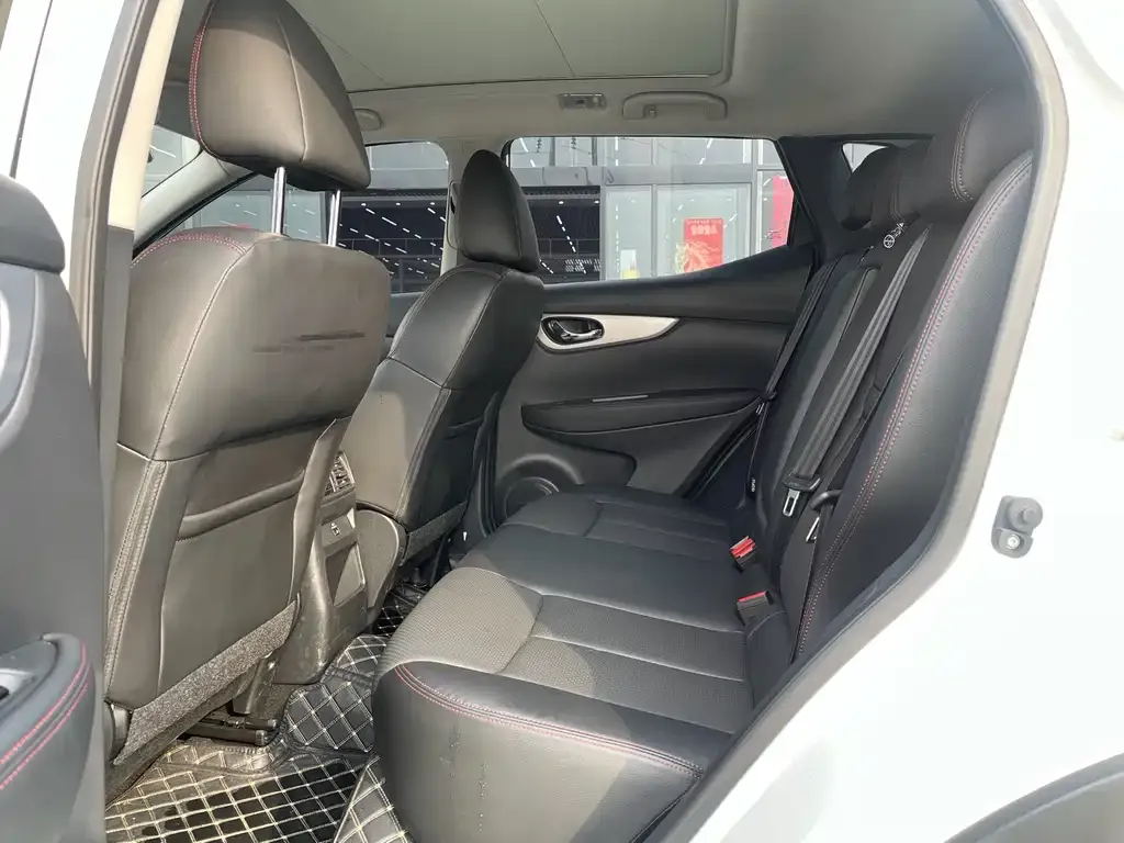 Nissan Qashqai 2023 из CN, фото 2