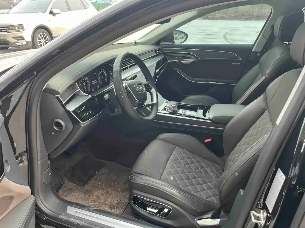 Audi A8 2025 из CN, фото 2