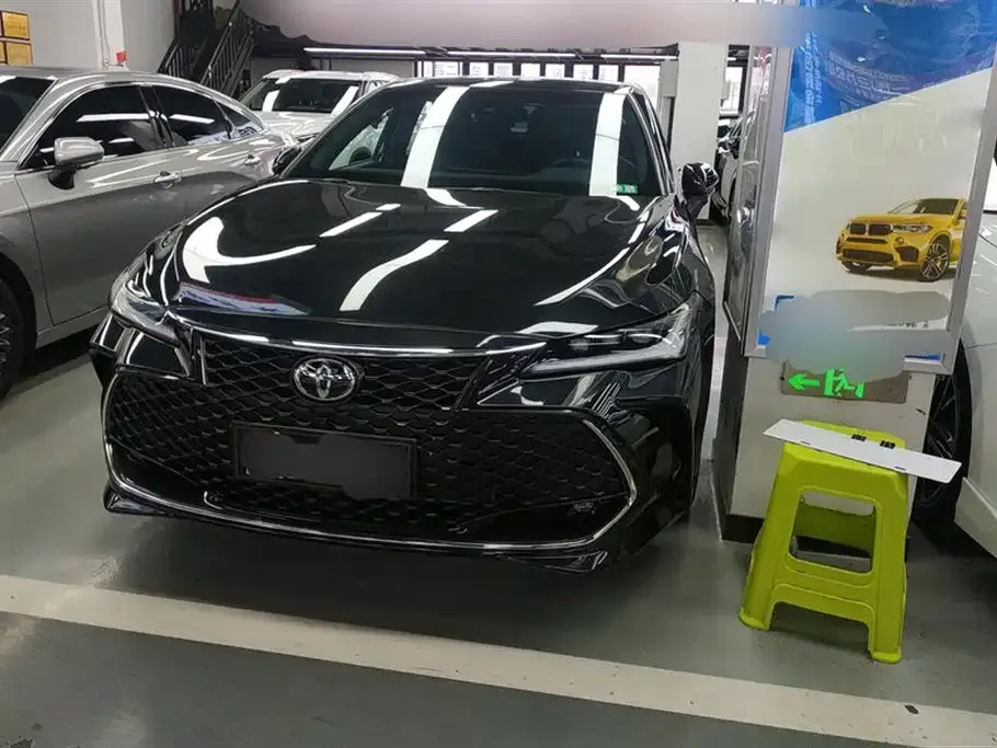 Toyota Avalon 2023 из CN, фото 1