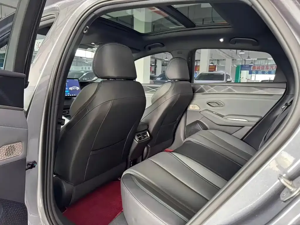 BYD Qin L 2024 из CN, фото 5