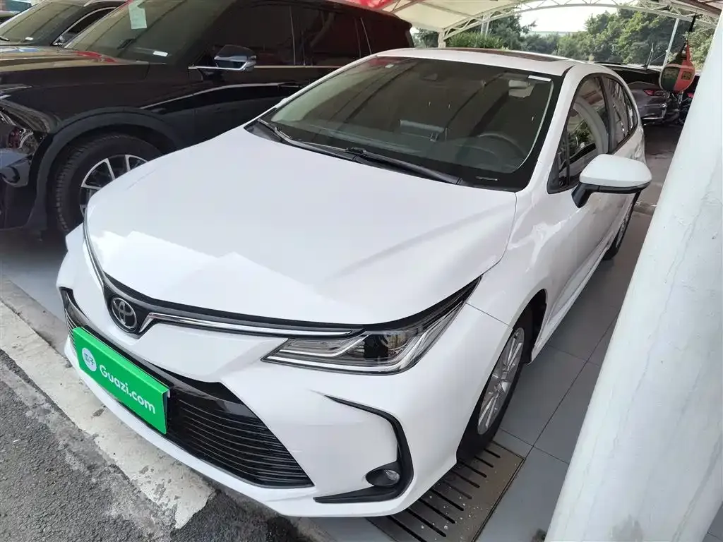 Toyota Corolla — фото 1
