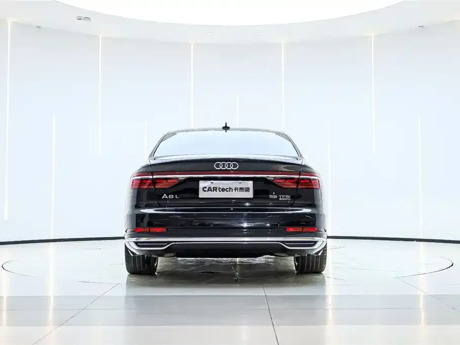 Audi A8 2022 из CN, фото 4