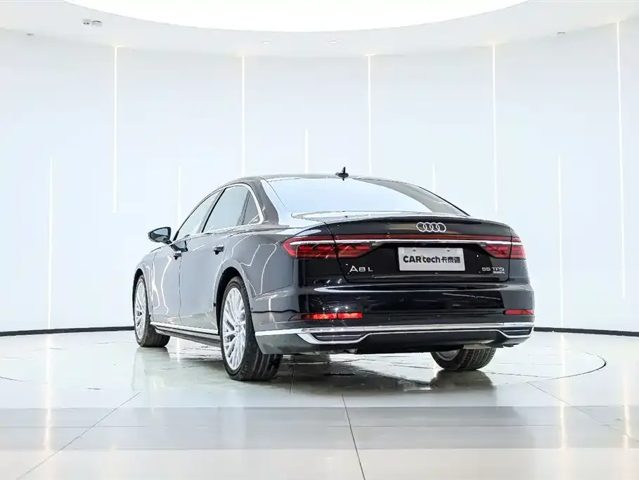 Audi A8 2022 из CN, фото 10