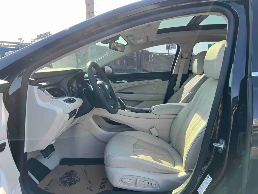 Buick LaCrosse 2021 из CN, фото 2
