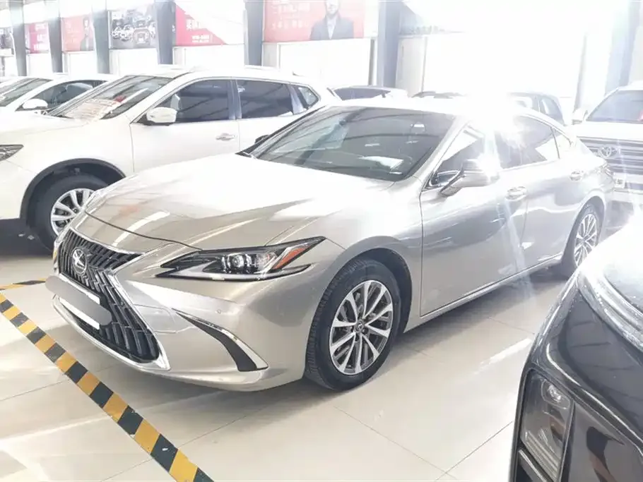 Lexus ES 2022 из CN, фото 1