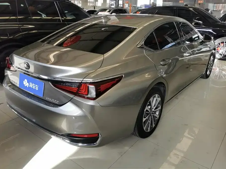 Lexus ES 2022 из CN, фото 8
