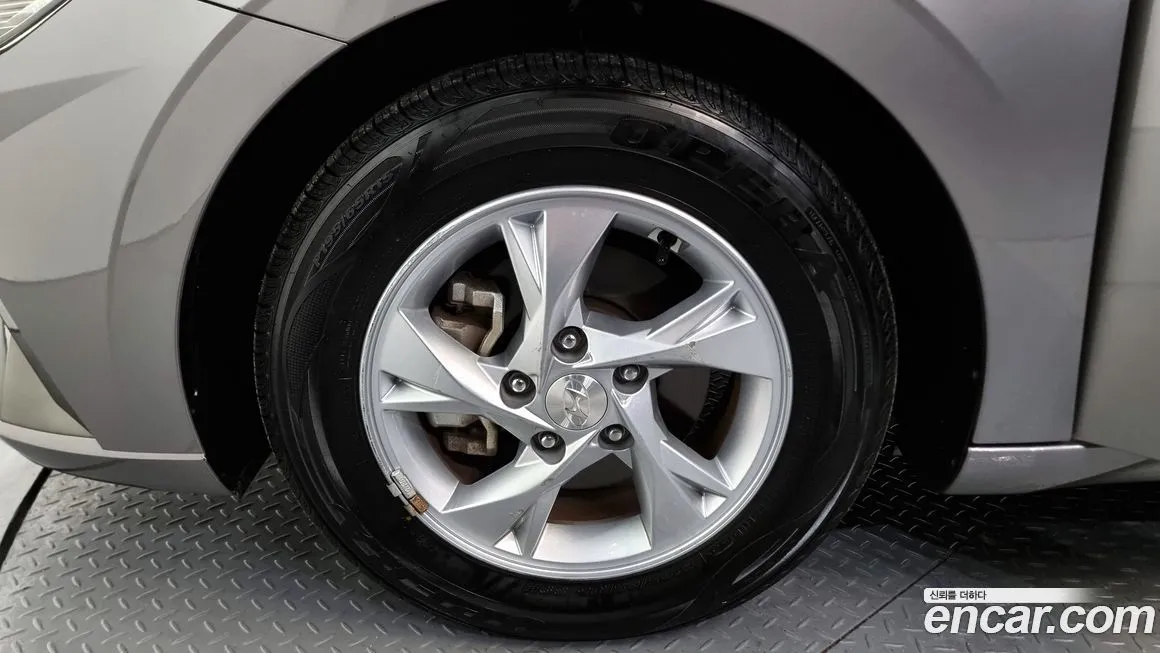 Hyundai AVANTE — фото 7