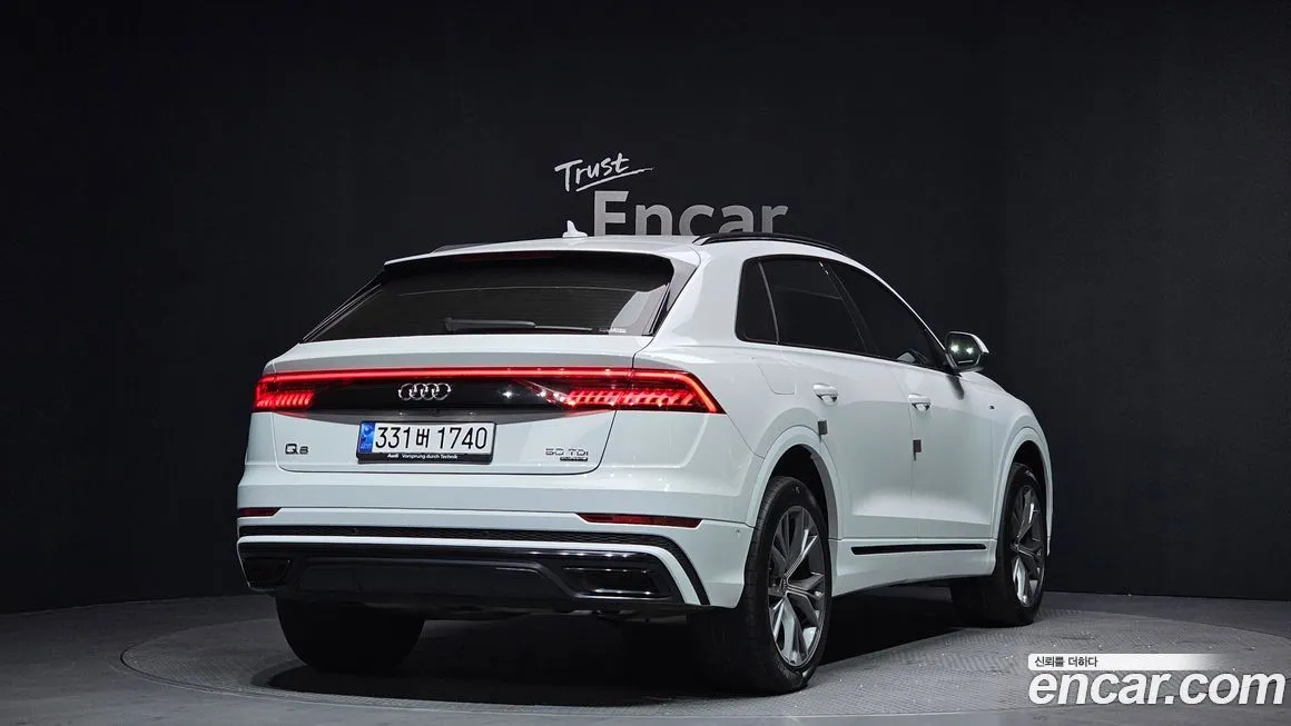 Audi Q8 — фото 3