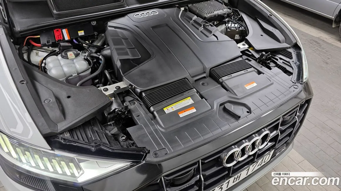 Audi Q8 — фото 7