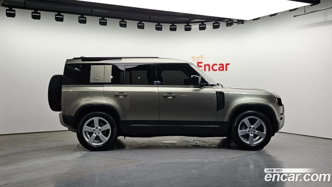 Land Rover Defender 2023 из KR, фото 2