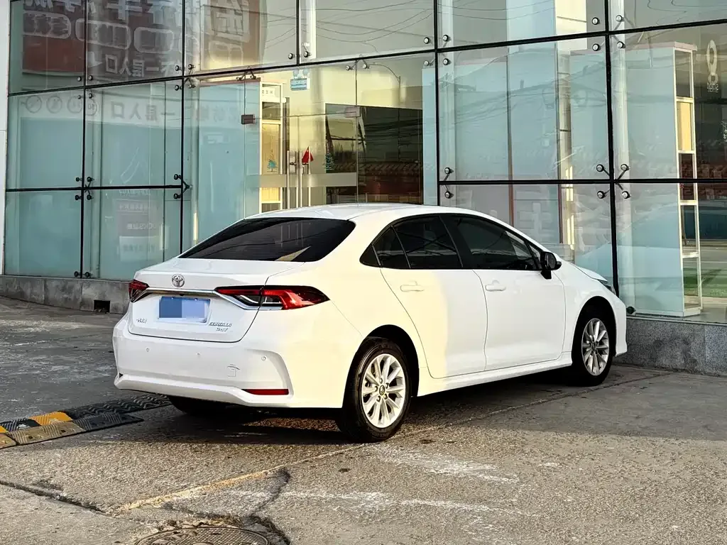 Toyota Corolla 2021 из CN, фото 10