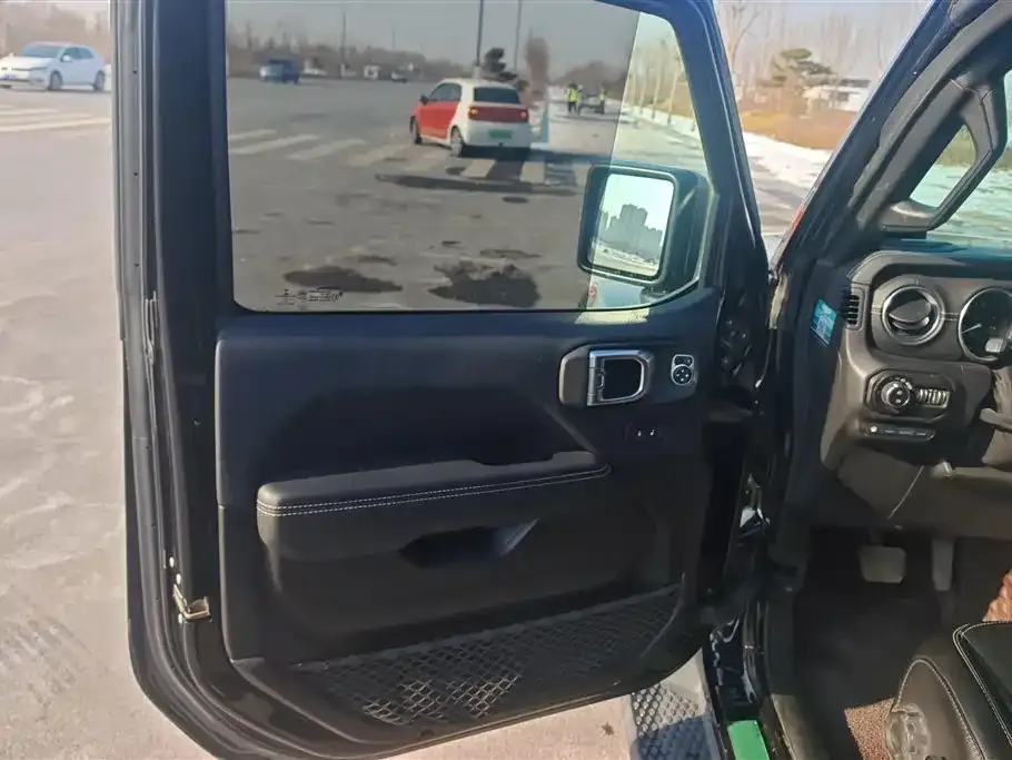 Jeep Wrangler PHEV 2021 из CN, фото 3