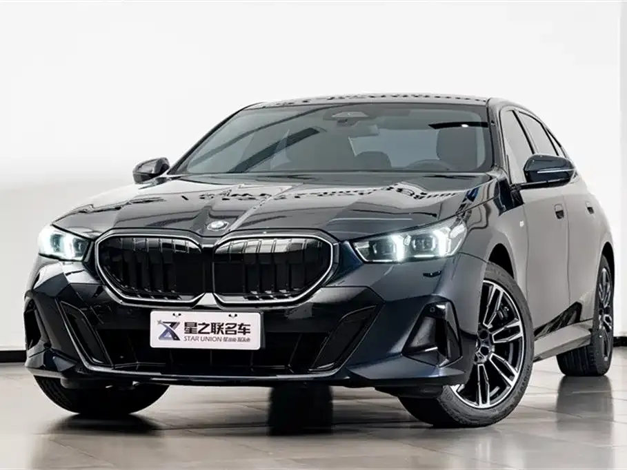BMW 5 Series 2025 из CN, фото 10