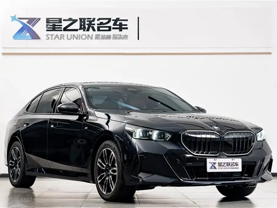 BMW 5 Series 2025 из CN, фото 6