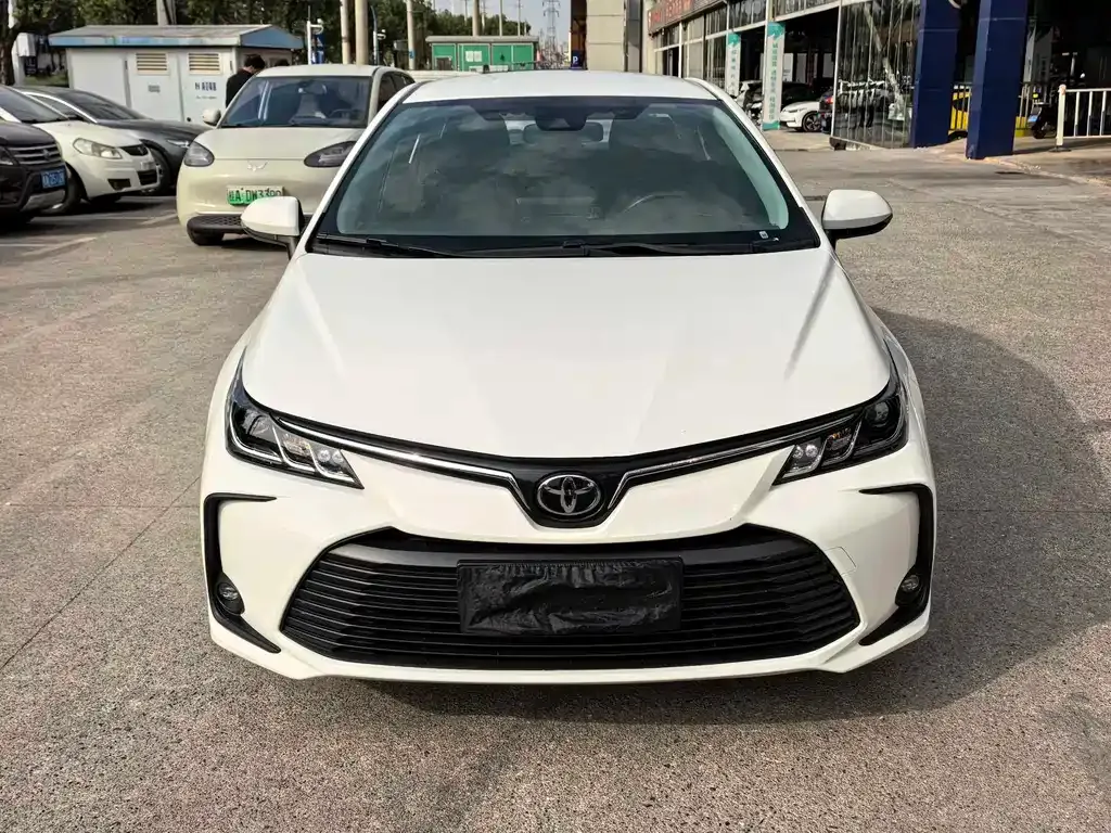 Toyota Corolla 2023 из CN, фото 9