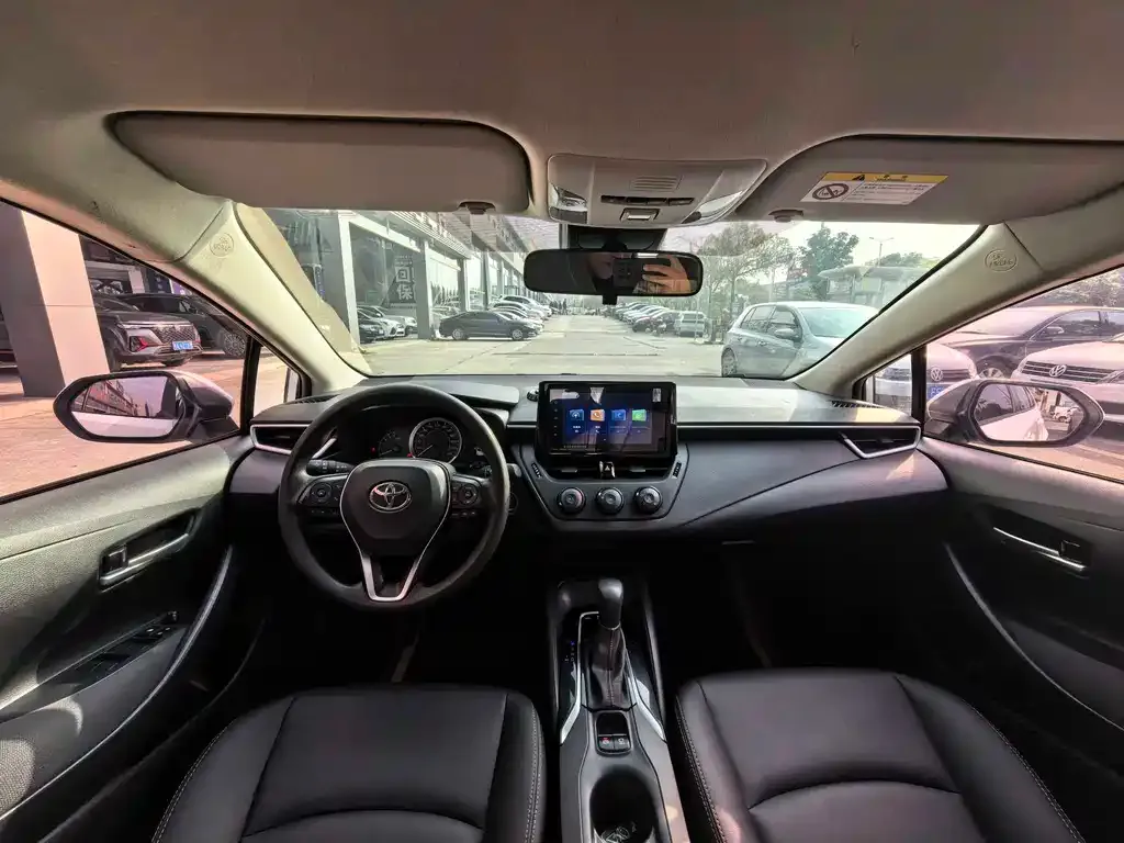 Toyota Corolla 2023 из CN, фото 2