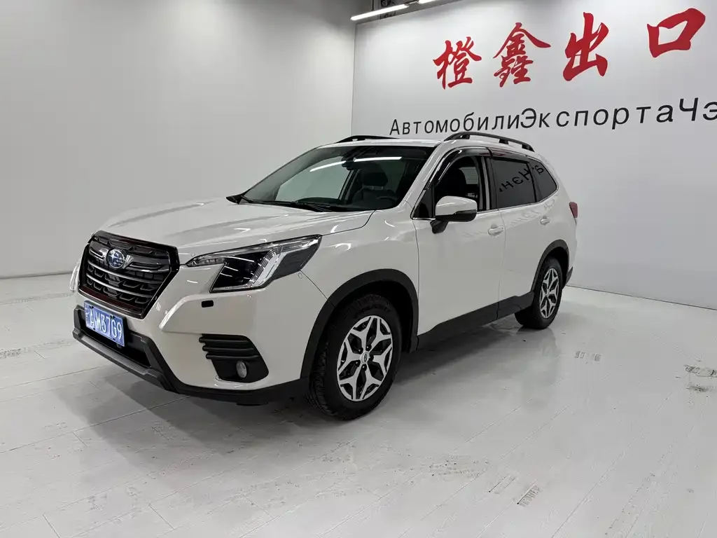 Subaru Forester — фото 1
