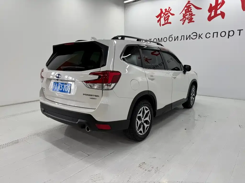 Subaru Forester — фото 6